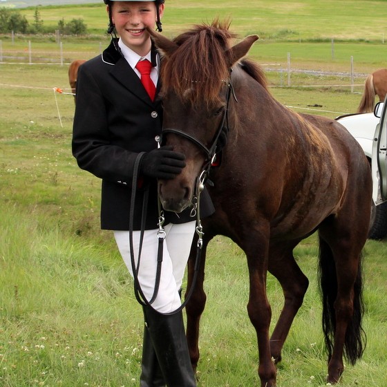 Sterkur barnaflokkur á Fákaflugi - Myndband