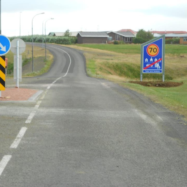 „Er líf barna á Laugarbakka minna virði en líf barna á öðrum stöðum?“