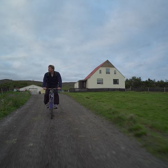 Hrafn Margeirsson á hjólinu í heimildamyndinni Línudans.