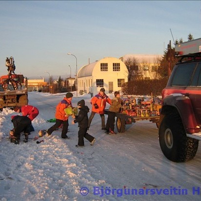Flugeldaútsala í Húnabúð