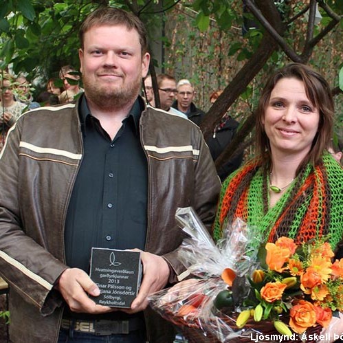 Reka garðyrkjustöðvar á Laugarbakka og Kleppjárnsreykjum