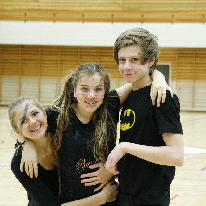 Brugðið á leik á Íþróttadegi Árskóla