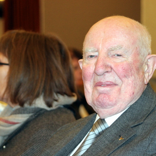 Bjarni Haraldsson kaupmaður á Sauðárkróki. Hann stendur vaktina enn í Verslun Haraldar Júlíussonar en höfuðgrein nýjustu Skagfirðingarbókar er um Harald og konu hans Guðrúnu Bjarnadóttur. Mynd: PF.