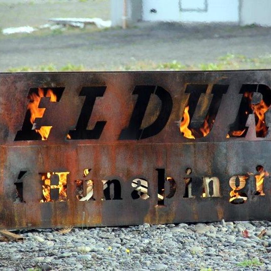 Eldur í Húnaþingi hófst í gær