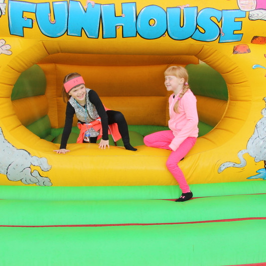 Börnin skemmtu sér hið besta á hátíðinni. Mynd: FE