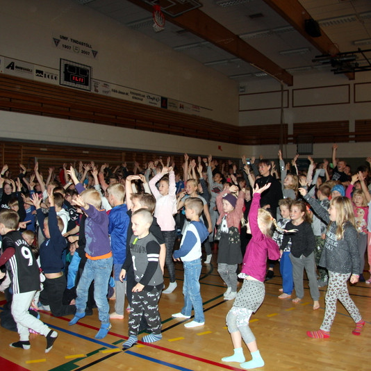 Nemendur Árskóla skemmtu sér hið besta. Mynd: FE.