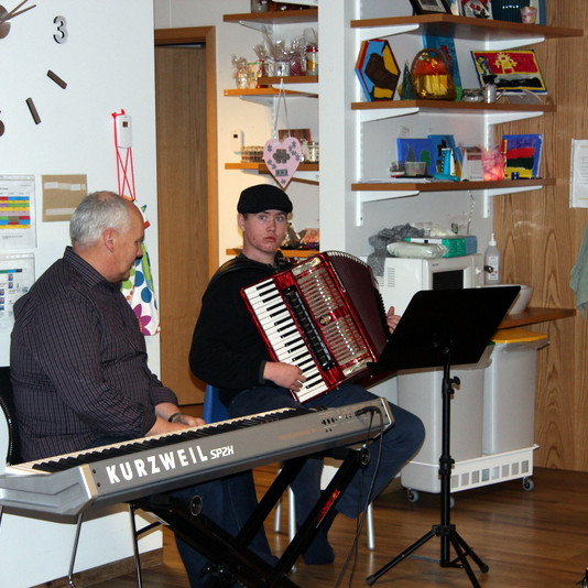 Gestir frá Tónlistarskólanum; Rögnvaldur Valbergsson og Arnar Freyr Guðmundsson. Mynd:FE