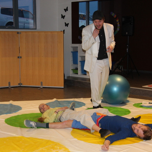 Frá sýningunni í Árskóla. Myndir FE