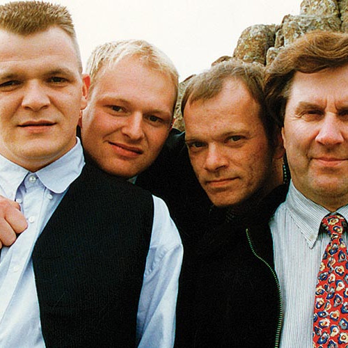 Hljómsveit Geirmundar sennilega seint á níunda áratug síðustu aldar. Kiddi Balda er lengst til vinstri, þá Steinar, Eiki Hilmis og loks Geiri sjálfur.  MYND: PIB