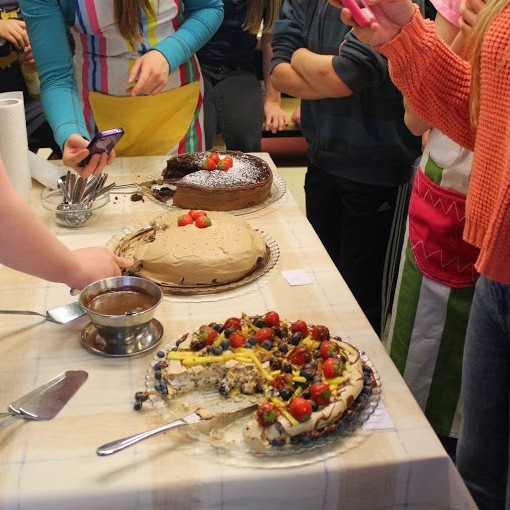 Kökukeppni milli bekkja