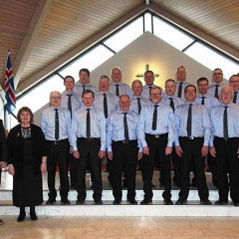 Karlakórinn Lóuþrælar. Mynd: hunathing.is