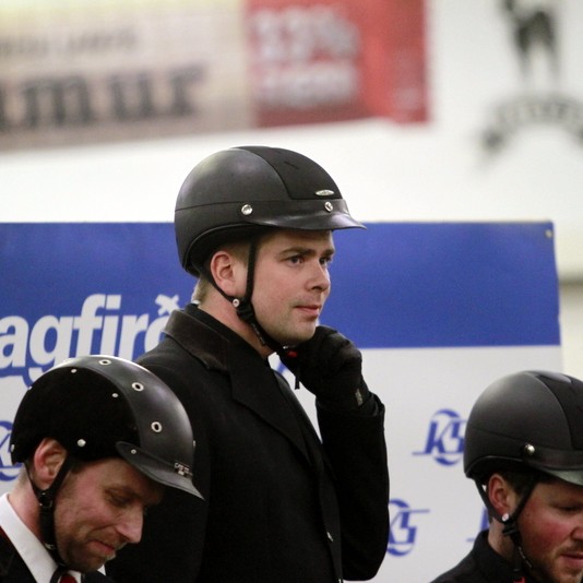 KS-deildin byrjar með látum