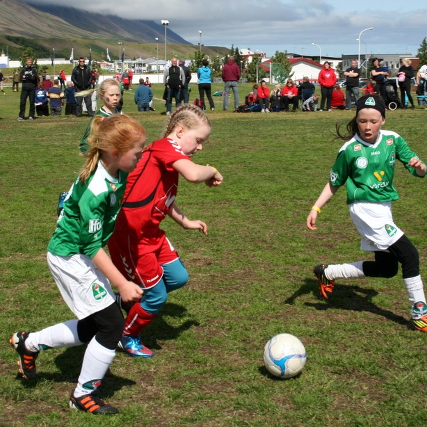 Samvinna um stúlknamótin á Sauðárkróki og Siglufirði