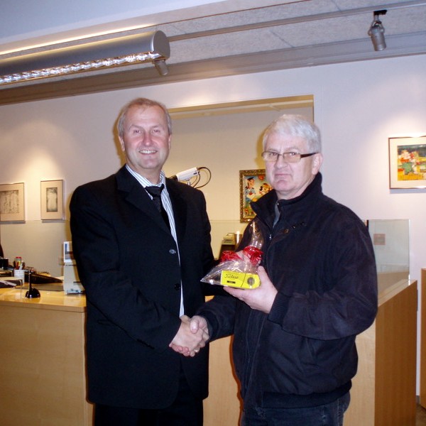 193.100 krónur voru í krukku Landsbankans