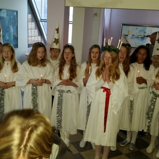 Lúsíurnar syngja í Ráðhúsi Skagafjarðar í fyrra. Ljósm./Skagafjordur.is