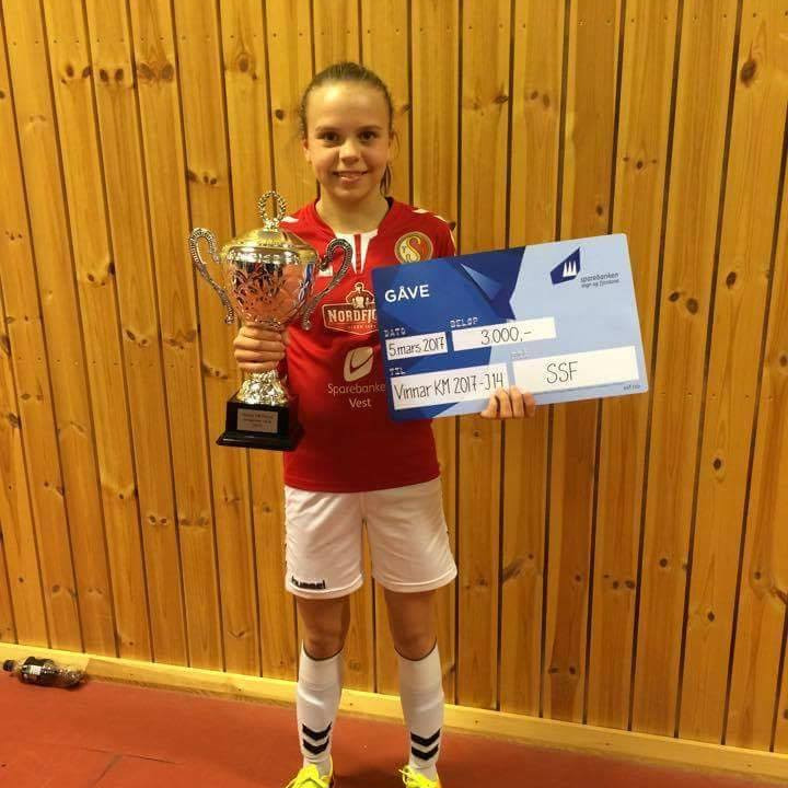 Marie Jóhannsdóttir er 13 ára og mikil fótboltastelpa. Mynd úr einkasafni.