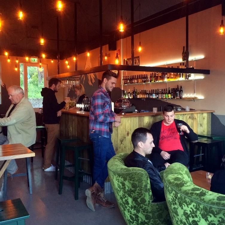 „Flottasti bjórbar landsins“