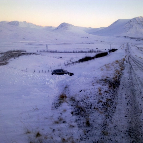 Það er fljúgandi hálka förum varlega inn í jólafríið