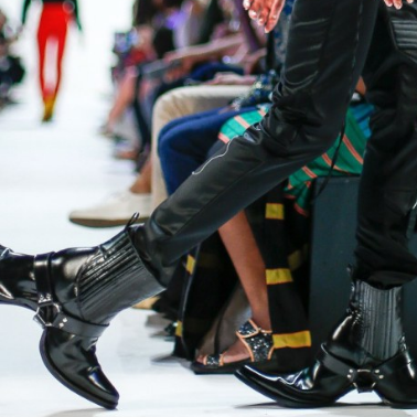 Ert þú tilbúin/n í þessa skótísku?