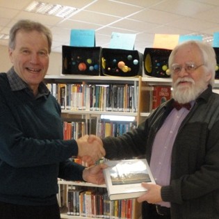 Akrahreppur færir Varmahlíðarskóla góða gjöf