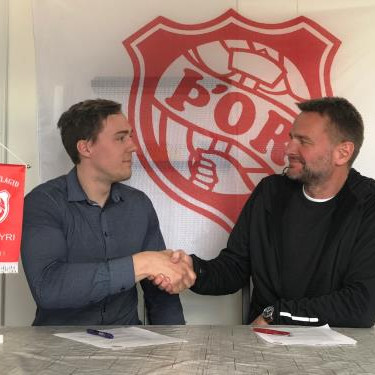 Pálmi Geir og Ágúst Herbert handsala samninginn. Mynd: Thorsport.is