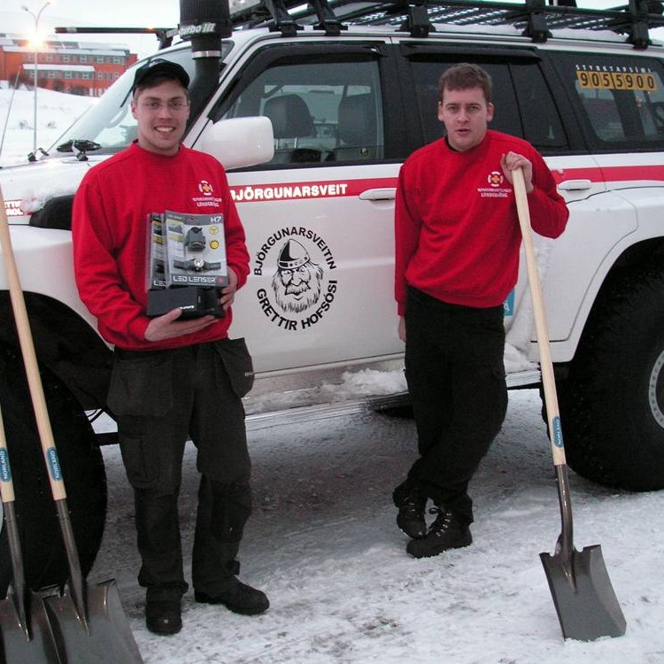 Sparisjóður Skagafjarðar afhendir Björgunarsveitum í Varmahlíð og á Hofsósi gjafir