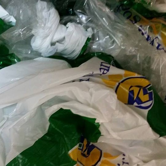 Skorað á íbúa að draga úr plastpokanotkun