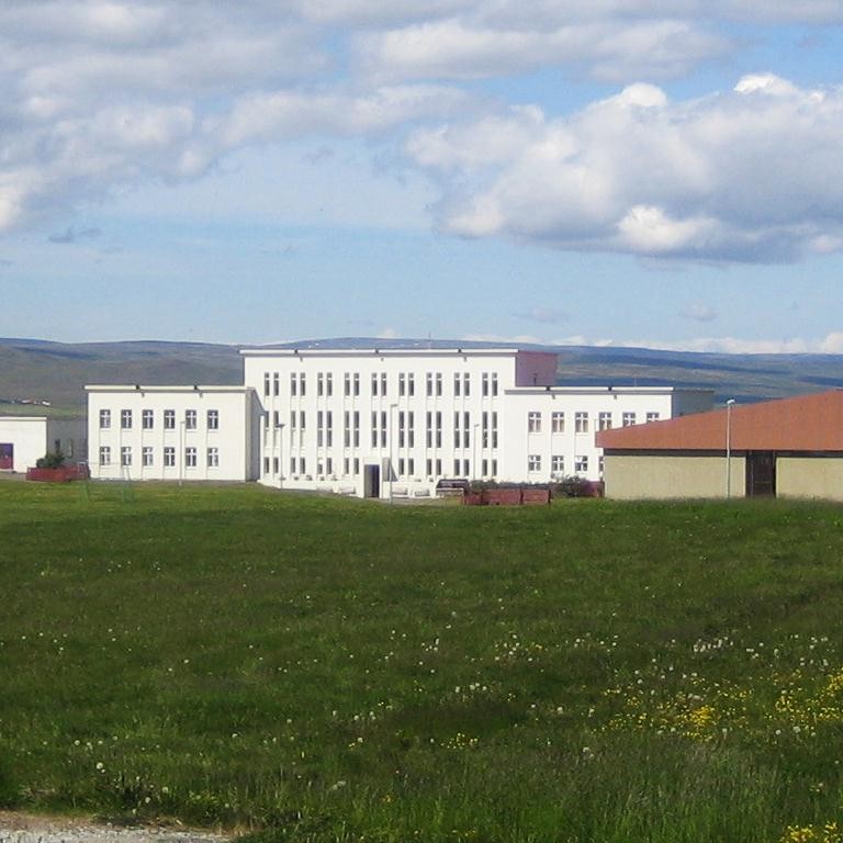 Samningur um rekstur í endurskoðun