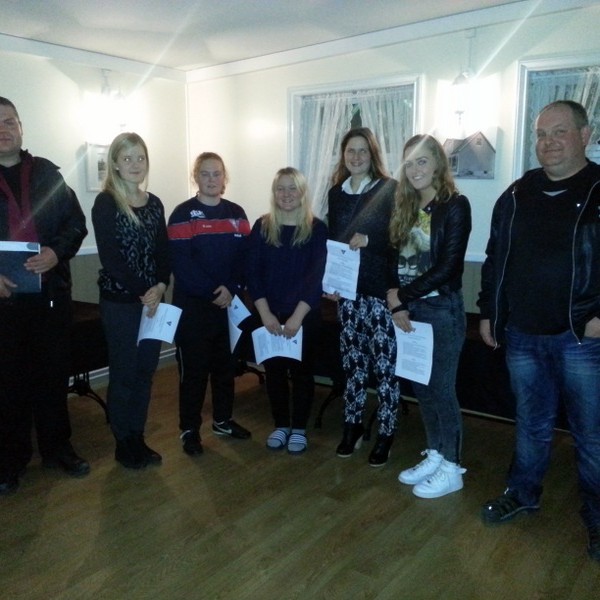 Fimm stelpur skrifa undir leikmannasamninga í körfunni