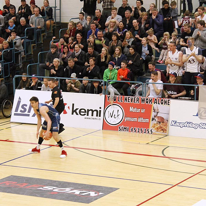 Það var á löngum köflum klikkuð stemning í Síkinu í kvöld og Grettismenn gáfu allt í botn.  MYND: ÓAB