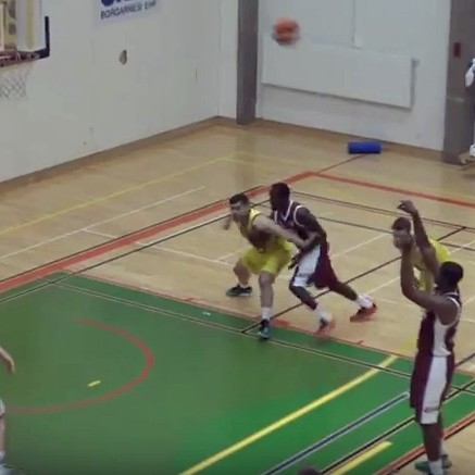 Tindastóll TV sýndi beint frá leik Stólanna og Skallagríms á Borgarnesi. Mynd/Skjáskot úr myndskeiði.