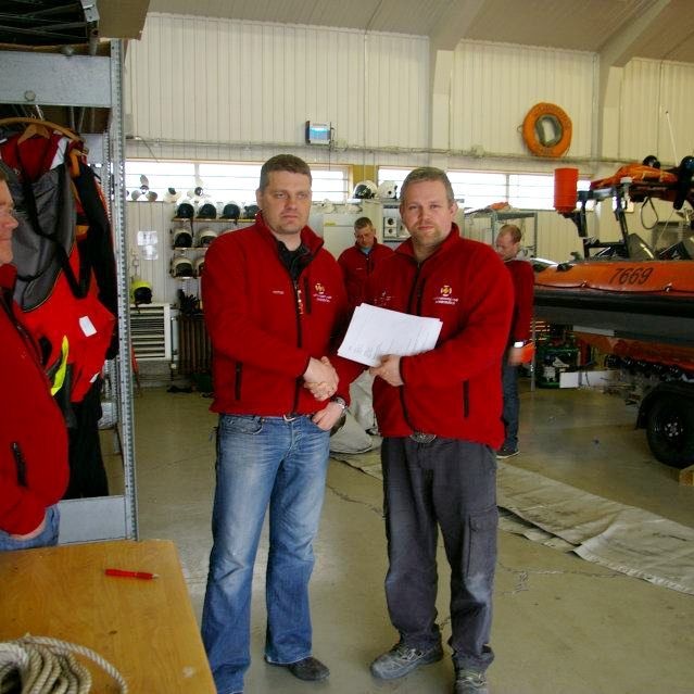 Strönd kaupir björgunarbát