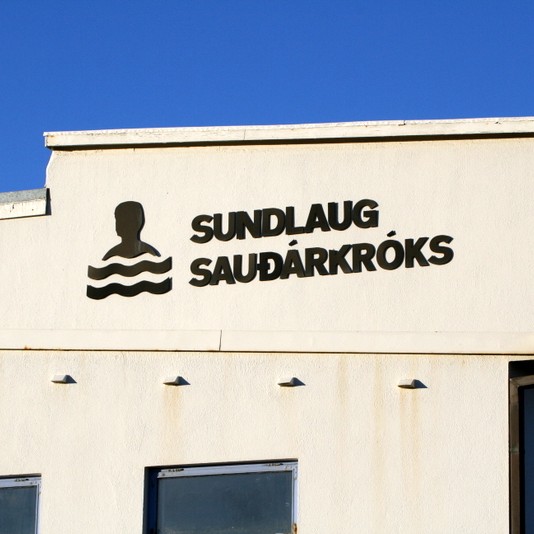 Óbreyttur afgreiðslutími sundlauga í sumar