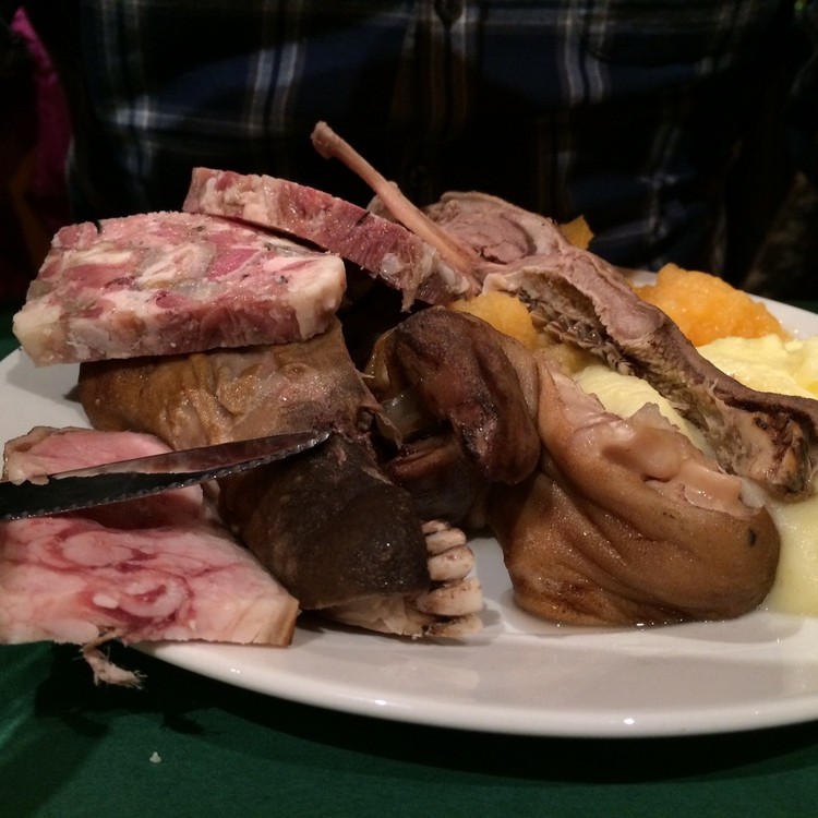 Sviðamessurnar orðnar 37 á 14 árum - Myndir