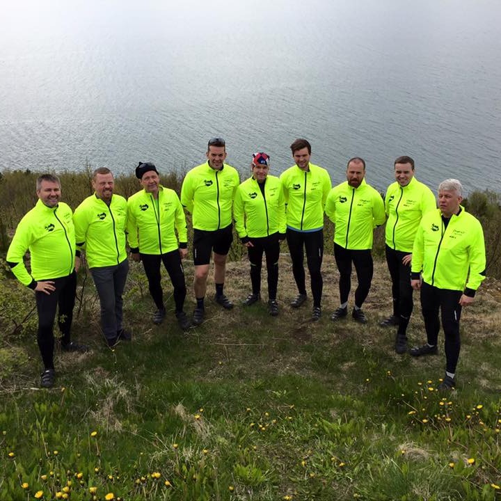 Team Tengill búnir að hjóla í sólarhring