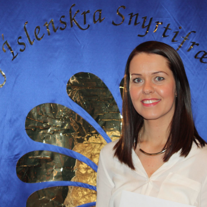 Thelma Sif hlaut viðurkenningu fyrir afburða árangur á sveinsprófi