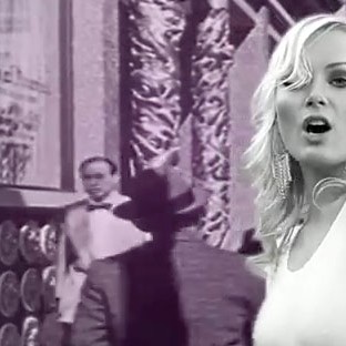 TOO LATE / Þórunn Antonía