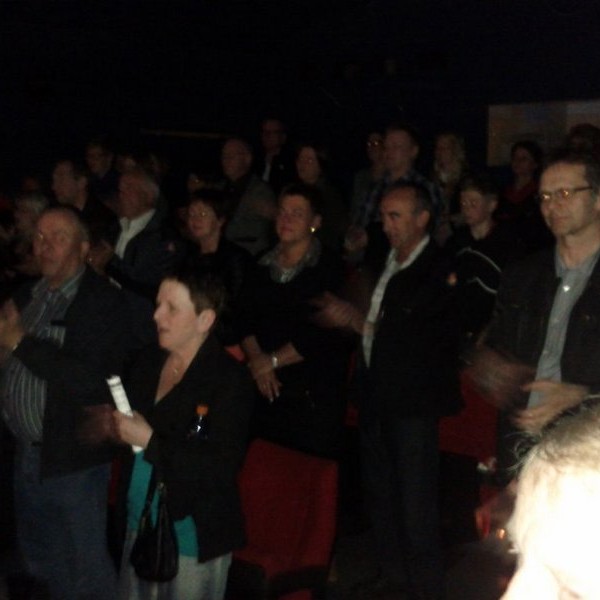 Sýningum á Tifar tímans hjól hætt fyrir fullu húsi