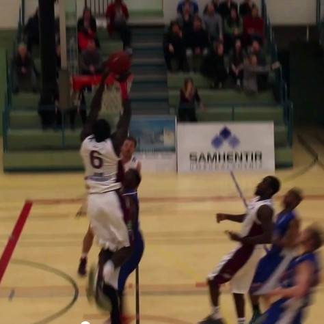 Sannfærandi sigur Tindastóls gegn ÍR í Síkinu - FeykirTV