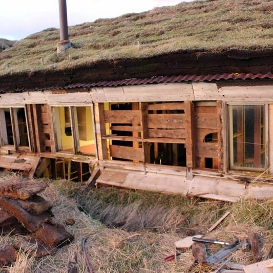 Framkvæmdir á Tyrfingsstöðum. Mynd: Fornverkaskólinn.