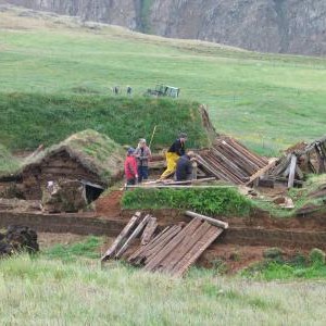 Námskeið í torfhleðslu og grindarsmíði á Tyrfingsstöðum