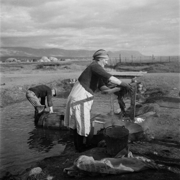 Ullarþvottur í Sauðá ljósmynd mánaðarins á vef Þjóðminjasafnsins