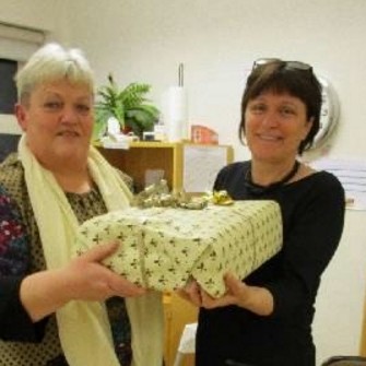 Kvenfélag Svínavatnshrepps færir leikskólanum Vallabóli veglega gjöf.