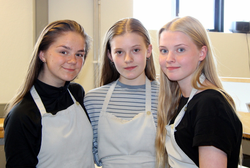 Berglind Björg Sigurðardóttir, Karen Lind Skúladóttir og Dagmar Lilja Hreiðarsdóttir sigruðu í kokkakeppninni þetta árið. Mynd: PF.