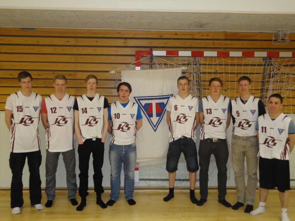 Skrifað undir samninga fyrir næstu leiktíð