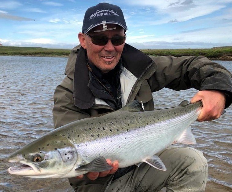 Lax úr Miðfjarðarár. Mynd: FB/midfjardarlodge.