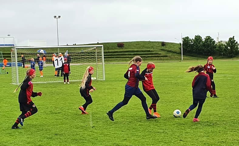 Fótboltastúlkur framtíðarinnar á Steinullarmóti. Mynd: SHV. Aðrar myndir: ÓAB