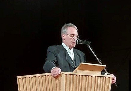 Hjalti Pálsson bauð gesti velkomna í upphafi samkomunnar.