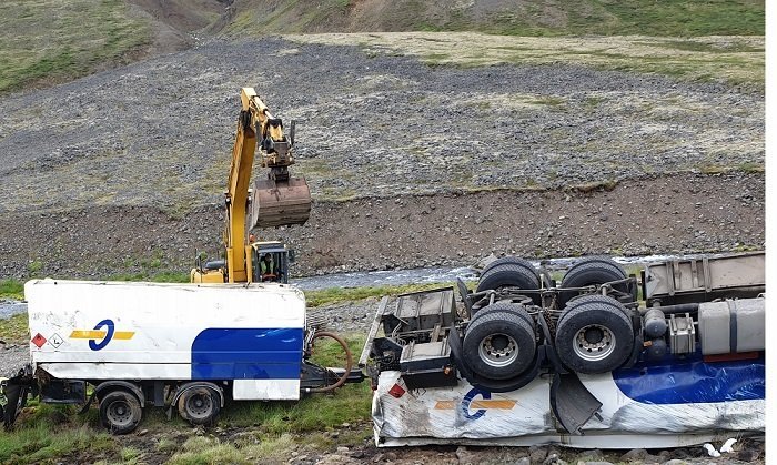 Olíubíll utanvegar á Öxnadalsheiði í júlí 2020. Mynd: hnv.is