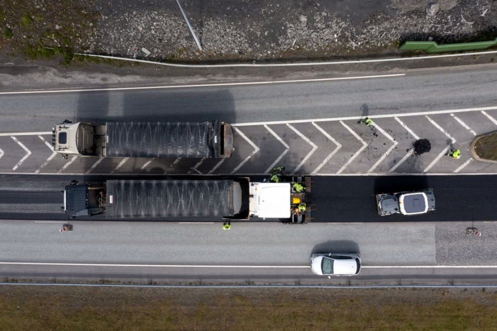 Aktu varlega! – mamma og pabbi vinna hér Morgunverðarfundur Vegagerðarinnar um öryggi starfsfólks við vegavinnu.